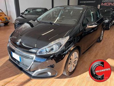 Usata Peugeot 208 Active 75 CV (55 kW) 2018 Nero Utilitaria