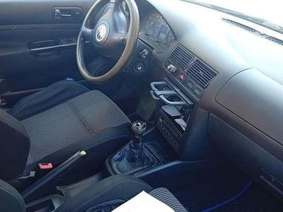 Usata VW Golf IV Comfortline 105 CV (77 kW) 2002 Nero Berlina