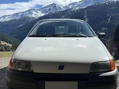 Usata Fiat Punto 54 CV (39 kW) 1996 Bianco Berlina