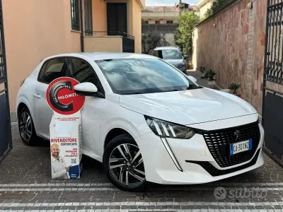 Usata Peugeot 208 Allure 102 CV (75 kW) 2020 Bianco Utilitaria