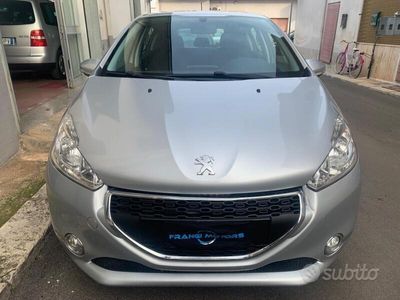 usata Peugeot 208 1.4 benzina/gpl