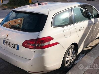 Usata 2018 Peugeot 308 SW Station wagon | 7900 € (Ottimo prezzo)