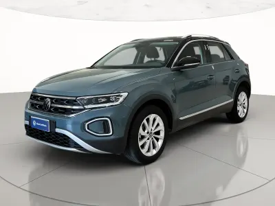 Usata VW T-Roc Style 116 CV (85 kW) 2025 Petroleum blue metallizzato nero SUV