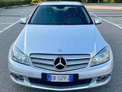 Usata Mercedes C220 Avantgarde 170 CV (125 kW) 2009 Argento Berlina