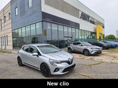 Usata Renault Clio 100 CV (73 kW) 2021 Grigio Utilitaria