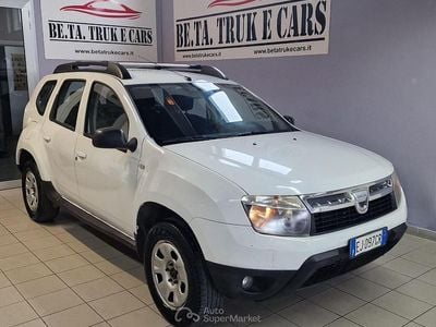 Usata Dacia Duster Lauréate 110 CV (80 kW) 2011 Bianco SUV