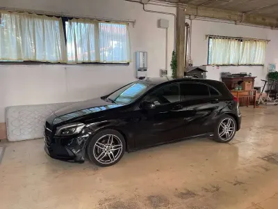 Usata Mercedes A200 Premium 140 CV (102 kW) 2018 Nero Monovolume