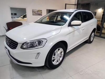 Usata Volvo XC60 Business Edition 150 CV (110 kW) 2017 Bianco SUV