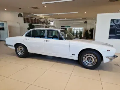 Usata Jaguar XJ6 159 CV (116 kW) 1976 Bianco Berlina