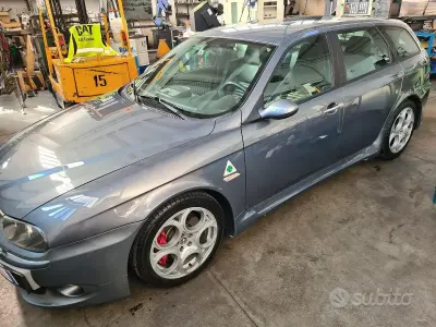 Usata Alfa Romeo 156 GTA 250 CV (183 kW) 2002 Marrone Station wagon