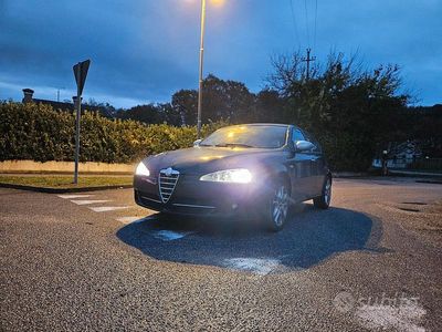 Usata Alfa Romeo 147 105 CV (77 kW) 2010 Nero Utilitaria