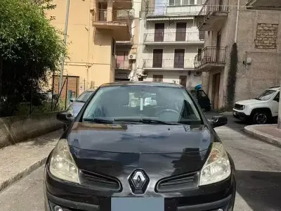 Usata Renault Clio II LE 85 CV (62 kW) 2009 Nero Berlina