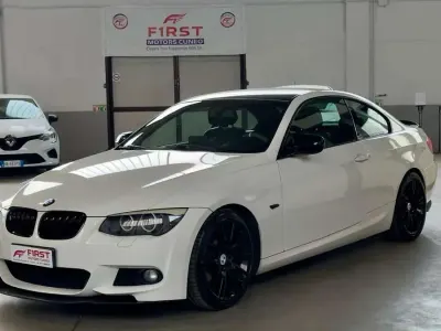 Usata BMW 320 M Sport 184 CV (135 kW) 2010 Bianco Coupé