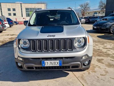 Usata Jeep Renegade Trailhawk 170 CV (125 kW) 2015 Argento SUV