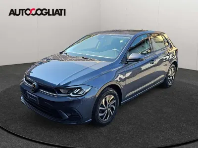 Usata VW Polo Life 80 CV (58 kW) 2023 Grigio Utilitaria
