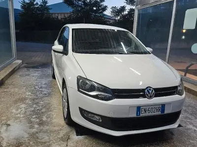 Usata VW Polo 85 CV (62 kW) 2012 Bianco Utilitaria