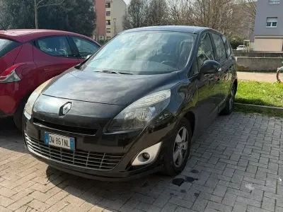 Usata Renault Scenic E-Tech 110 CV (80 kW) 2009 Nero Monovolume