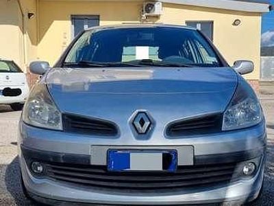 Usata Renault Clio II LE 75 CV (55 kW) 2008 Berlina