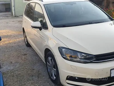 Usata VW Touran 115 CV (84 kW) 2017 Giallo Monovolume