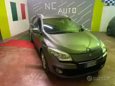 Usata Renault Mégane GrandTour 110 CV (80 kW) 2013 Grigio Station wagon
