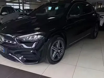 Nuova Mercedes GLA200 AMG Line Premium 150 CV (110 kW) 2026 Nero SUV