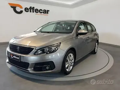 Usata Peugeot 308 Active 102 CV (75 kW) 2018 Grigio Station wagon