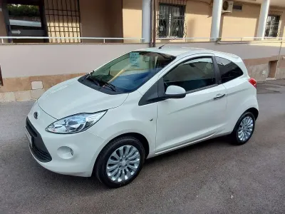 Begagnad Ford Ka Titanium 75 HK (55 kW) 2011 Vit Halvkombi