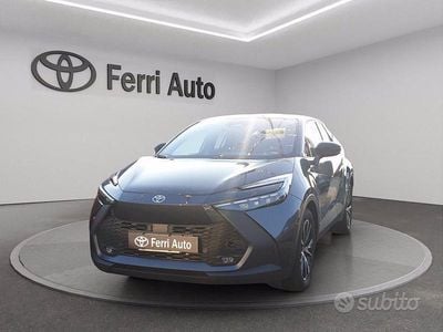 Usata Toyota C-HR Lounge 197 CV (144 kW) 2024 Dark grey met SUV