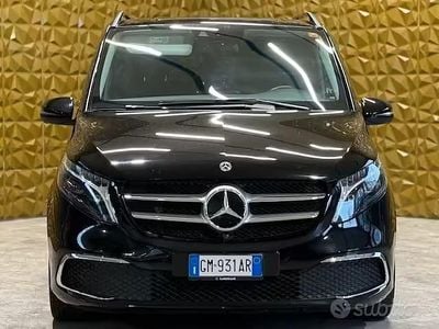 Usata Mercedes V250 Premium 190 CV (139 kW) 2023 Nero Monovolume
