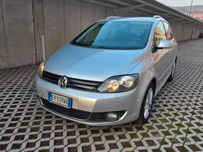 Usata VW Golf Sportsvan 105 CV (77 kW) 2013 Grigio Monovolume