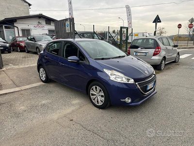Usata Peugeot 208 Active 82 CV (60 kW) 2014 Blu Utilitaria