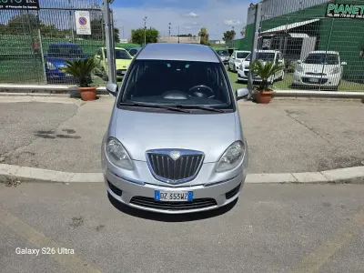 Usata Lancia Musa 90 CV (66 kW) 2010 Grigio Monovolume