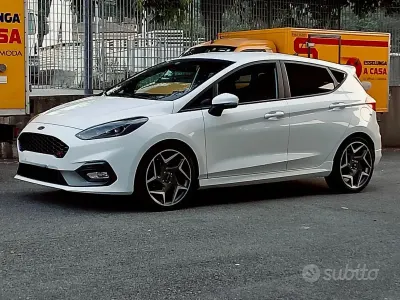 Usata Ford Fiesta ST200 200 CV (147 kW) 2019 Bianco Utilitaria