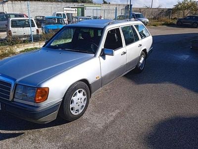Usata Mercedes E250 75 CV (55 kW) 1991 Other