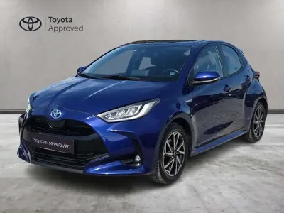 Usata Toyota Yaris Hybrid Trend 116 CV (85 kW) 2021 Juniper blu Berlina