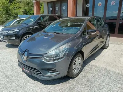 Käytetty Renault Clio IV LIMITED 73 HP (53 kW) 2018 Harmaa Sedan