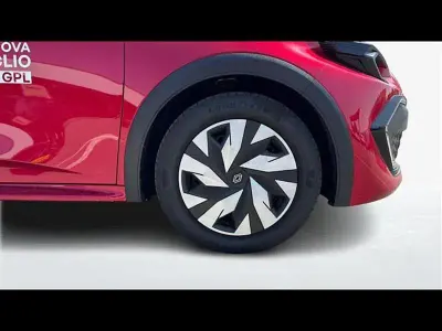 Nuova Renault Clio Techno 120 CV (88 kW) 2026 Rosso Utilitaria