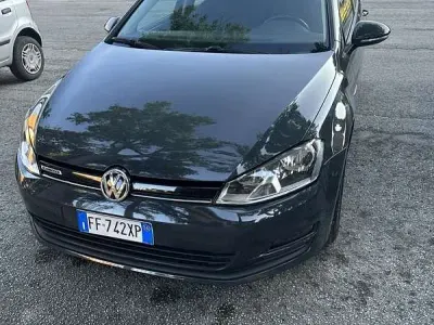 Begagnad VW Golf VII Highline 110 HK (80 kW) 2016 Sedan