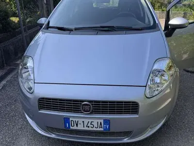 Usata Fiat Grande Punto Dynamic 77 CV (56 kW) 2009 Utilitaria