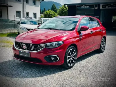 Usata Fiat Tipo Lounge 120 CV (88 kW) 2017 Rosso Berlina