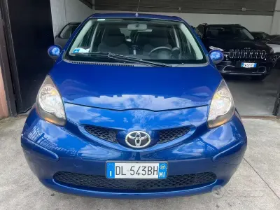 Usata Toyota Aygo 68 CV (50 kW) 2007 Blu Utilitaria