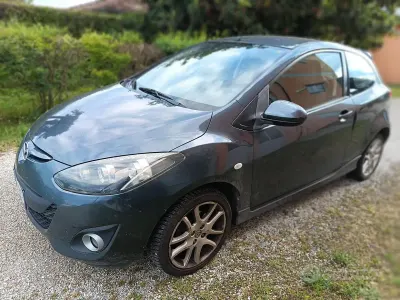 Usata Mazda 2 Sporty 84 CV (61 kW) 2011 Grigio Utilitaria