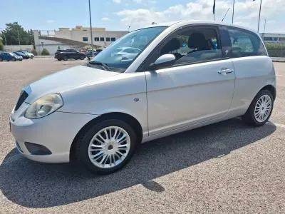Usata Lancia Ypsilon 60 CV (44 kW) 2008 Grigio Utilitaria