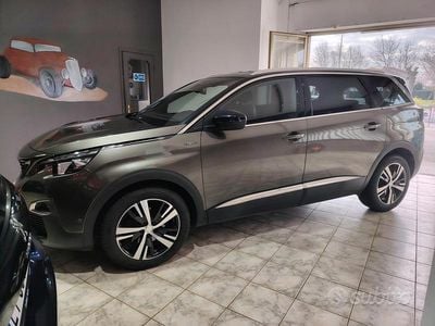 Usata Peugeot 5008 GT-line 131 CV (96 kW) 2020 Grigio SUV