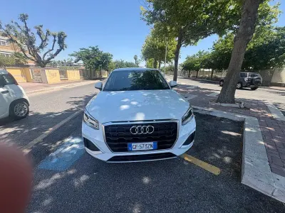 Usata Audi Q2 Business 116 CV (85 kW) 2021 Bianco SUV
