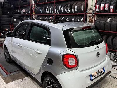 Usata Smart ForFour Passion 70 CV (51 kW) 2018 Bianco Utilitaria