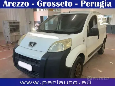 Usata Peugeot Bipper 68 CV (50 kW) 2011 Bianco Monovolume