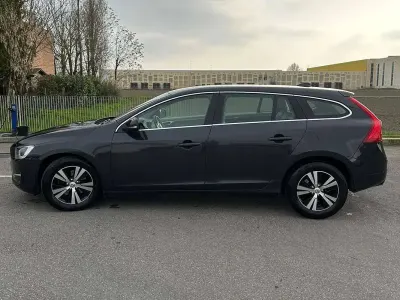 Usata Volvo V60 Summum 181 CV (133 kW) 2015 Grigio Station wagon