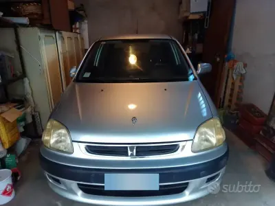 Usata Honda Logo 65 CV (47 kW) 2000 Utilitaria