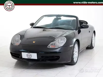 Usata Porsche 911 Carrera 4 Cabriolet 300 CV (220 kW) 1999 Nero Cabrio